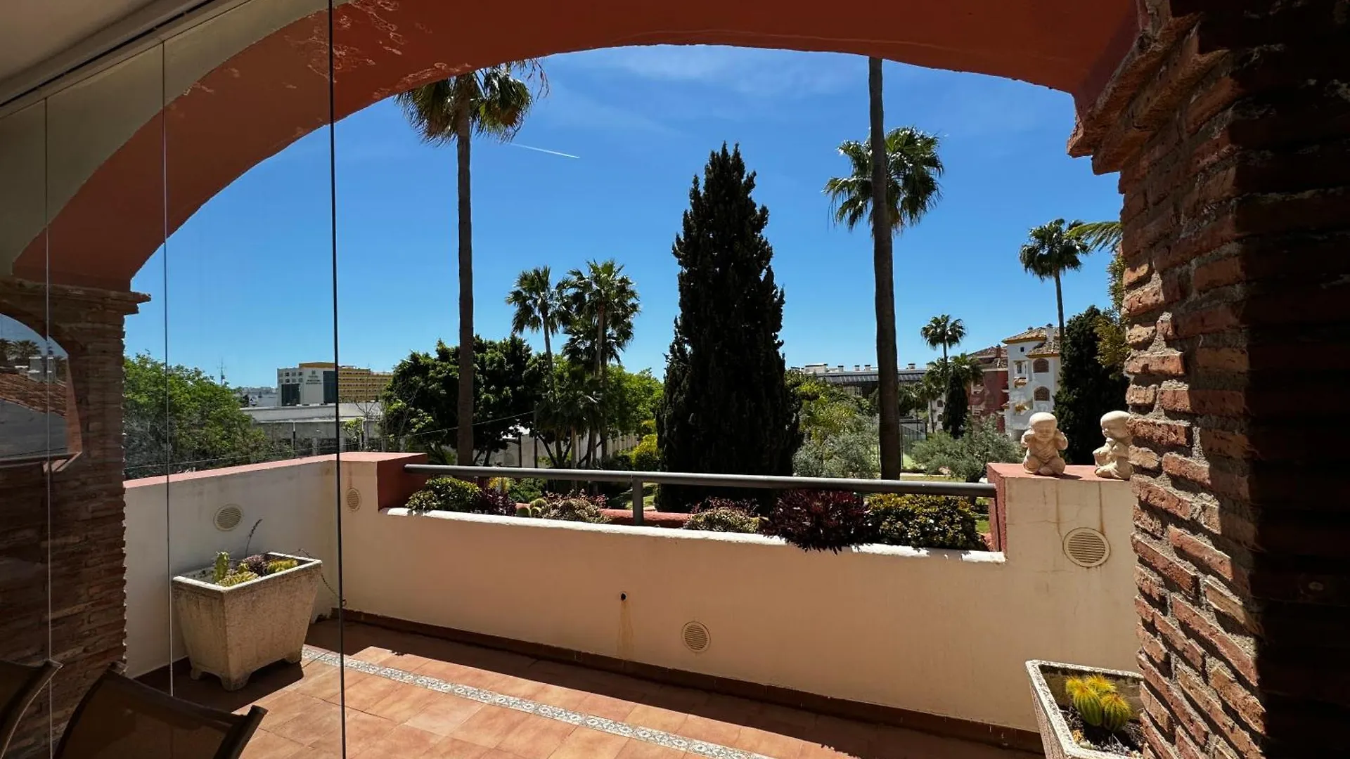 Los Infantados Golden Mile - Eaw Homes Marbella Daire